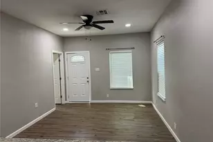 211 N Bermuda St, Lacy Lakeview, TX 76705 - Photo 11