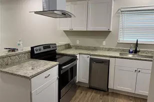 211 N Bermuda St, Lacy Lakeview, TX 76705 - Photo 7