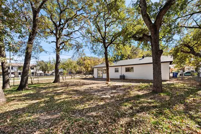 12609 Meadowcrest Lane, Balch Springs, TX 75180 - Photo 17