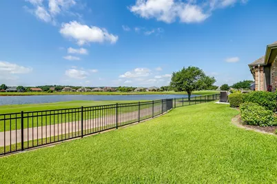 2312 Marseilles Court, Granbury, TX 76048 - Photo 37