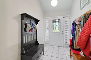 1109 Capetown Dr, Grand Prairie, TX 75050 - Photo 5