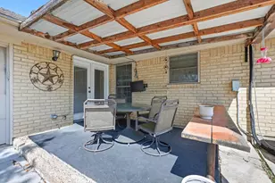 1109 Capetown Dr, Grand Prairie, TX 75050 - Photo 33