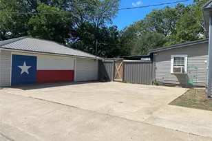 818 E Elm St, Hillsboro, TX 76645 - Photo 7