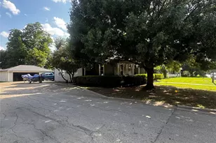 818 E Elm St, Hillsboro, TX 76645 - Photo 5