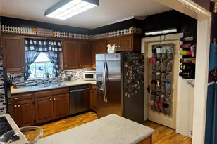 818 E Elm St, Hillsboro, TX 76645 - Photo 17