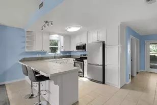 2712 Austin Dr, Granbury, TX 76048 - Photo 9