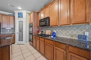 4501 Woodcrest Ln, Mansfield, TX 76063 - Photo 9