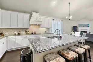 804 Bandelier Ln, Mansfield, TX 76063 - Photo 13