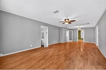 517 W Bullock Street, Denison, TX 75020 - Photo 5