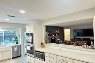 3807 Blue Trace Ln, Farmers Branch, TX 75244 - Photo 15