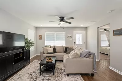 128 Crestwood Drive, Mabank, TX 75156 - Photo 7