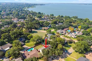 211 Rockbrook Dr, Rockwall, TX 75087 - Photo 3