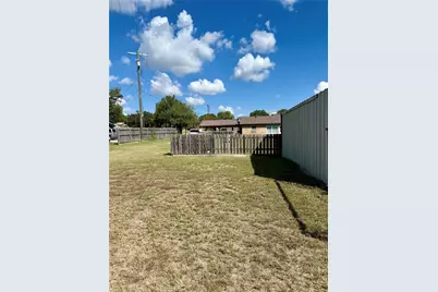 2277 Tanglewood Street, Weatherford, TX 76085 - Photo 7