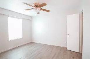 104 N Heights Dr, Crowley, TX 76036 - Photo 9