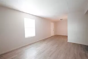 104 N Heights Dr, Crowley, TX 76036 - Photo 3