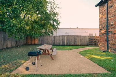 104 N Heights Drive, Crowley, TX 76036 - Photo 37