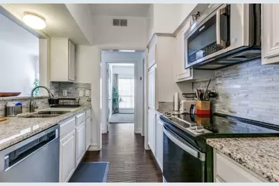 3550 Country Square Drive #109, Carrollton, TX 75006 - Photo 7