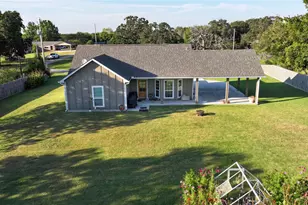 305 Main St, Montague, TX 76251 - Photo 33