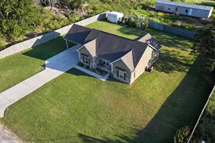 305 Main St, Montague, TX 76251 - Photo 25