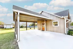 305 Main St, Montague, TX 76251 - Photo 3