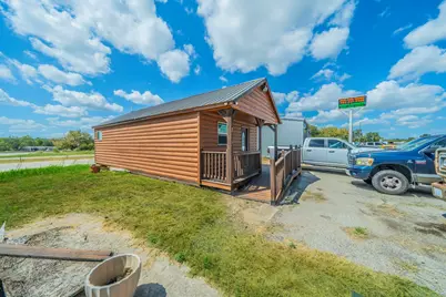 812 S Parkway Drive, Alvarado, TX 76009 - Photo 11