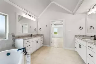 9545 Lynx Xing, Godley, TX 76044 - Photo 21