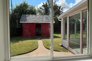 1500 Hyde Park Blvd, Cleburne, TX 76033 - Photo 13