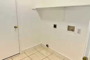 805 Gillon Dr, Arlington, TX 76001 - Photo 9