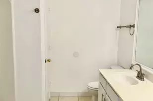 805 Gillon Dr, Arlington, TX 76001 - Photo 5