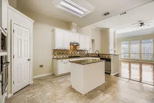 5200 Teddington Park Dr, Plano, TX 75023 - Photo 9