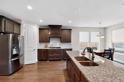 400 Clear Creek Drive, Mansfield, TX 76063 - Photo 11