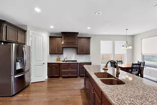 400 Clear Creek Dr, Mansfield, TX 76063 - Photo 11