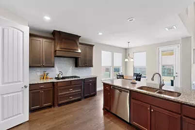 400 Clear Creek Drive, Mansfield, TX 76063 - Photo 11