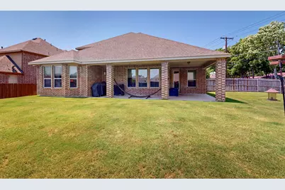 400 Clear Creek Drive, Mansfield, TX 76063 - Photo 35