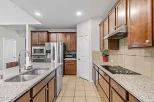 3052 Seabrook Dr, Little Elm, TX 75068 - Photo 9