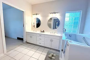 906 Van Winkle Cir, Athens, TX 75751 - Photo 5