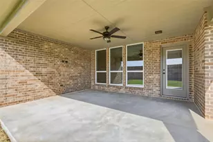 697 Fossil Wood Dr, Saginaw, TX 76179 - Photo 25