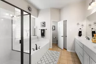 8402 Pecan Creek Dr, Arlington, TX 76001 - Photo 15