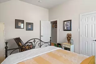 8402 Pecan Creek Dr, Arlington, TX 76001 - Photo 17