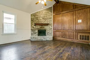 2411 Bayberry Ln, Euless, TX 76039 - Photo 7