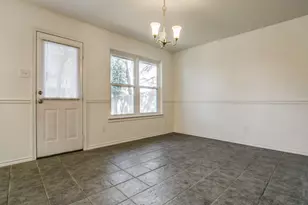 2411 Bayberry Ln, Euless, TX 76039 - Photo 9