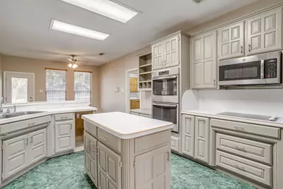 2212 Summit Drive, Burleson, TX 76028 - Photo 17