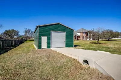 2212 Summit Drive, Burleson, TX 76028 - Photo 3