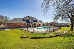 2212 Summit Dr, Burleson, TX 76028 - Photo 5