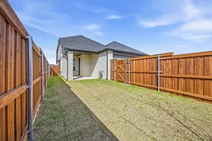 3928 Infinity Ln, Celina, TX 75078 - Photo 9