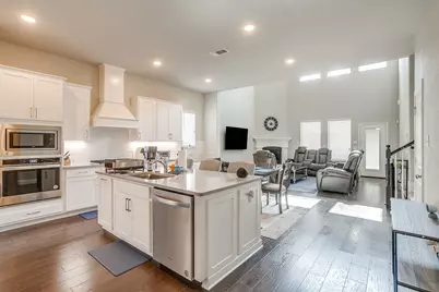 2733 Stadium View Drive, Fort Worth, TX 76118 - Photo 9