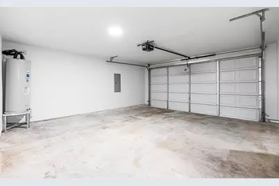 204 Robbins Street, Cleburne, TX 76031 - Photo 13