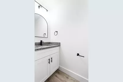 204 Robbins Street, Cleburne, TX 76031 - Photo 11