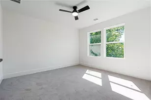 204 Robbins St, Cleburne, TX 76031 - Photo 15