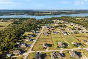 3930 Clearwater Ln, Nevada, TX 75173 - Photo 5